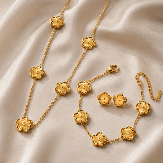 Golden Clover Jewelry Set – Necklace, Bracelet & Earrings
